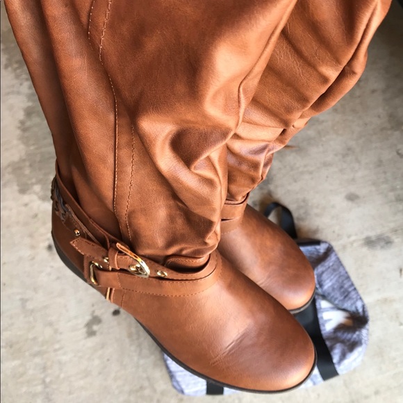 Women’s Size 6 XOXO Regular-Width Martine Boots - Picture 2 of 7